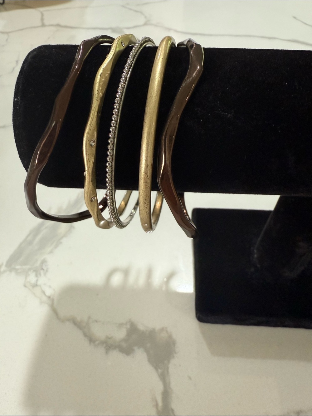 Unbranded Set of 5 Mixed Metal Bangle Bracelets Rhinestone Wavy – Pre-Owned